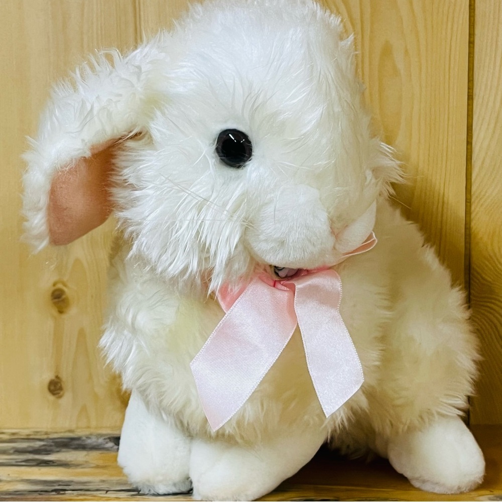 Vintage Mary Meyer 1995 Realistic White Rabbit Plush Stuffed Animal NOS Soft
